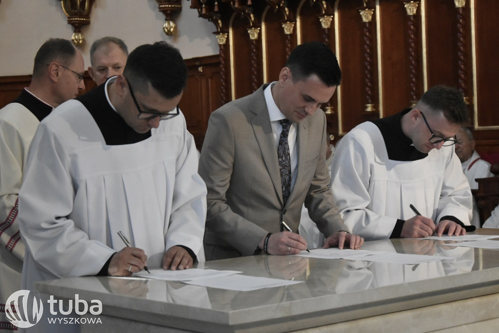 Konsekracja kościoła w parafii Świętej Rodziny