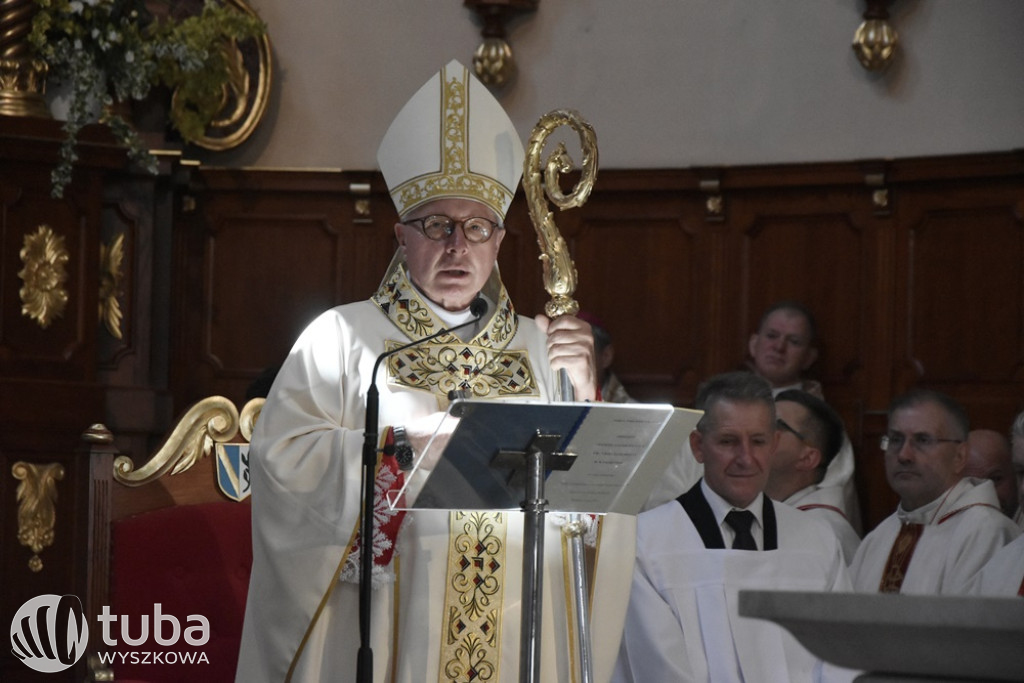 Konsekracja kościoła w parafii Świętej Rodziny