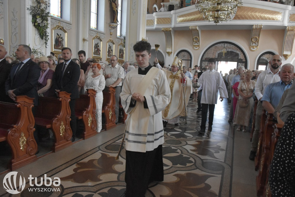 Konsekracja kościoła w parafii Świętej Rodziny