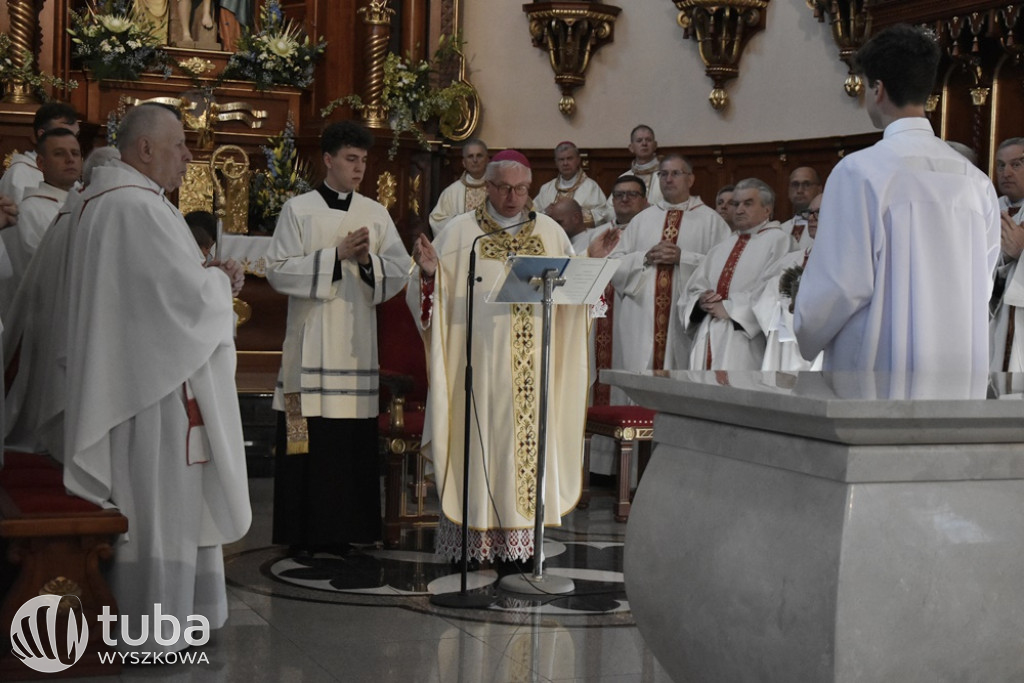 Konsekracja kościoła w parafii Świętej Rodziny