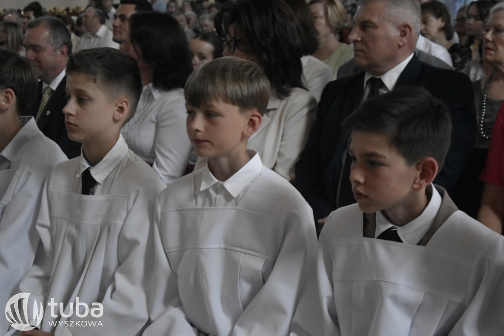 Konsekracja kościoła w parafii Świętej Rodziny