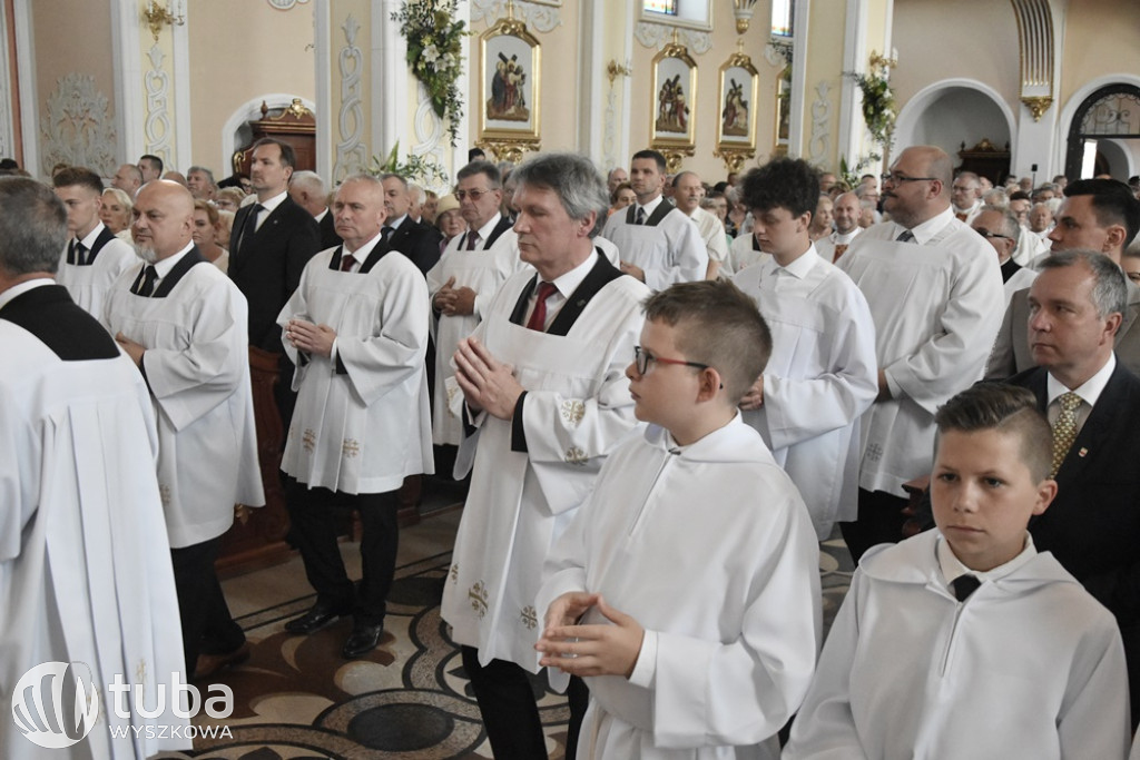 Konsekracja kościoła w parafii Świętej Rodziny