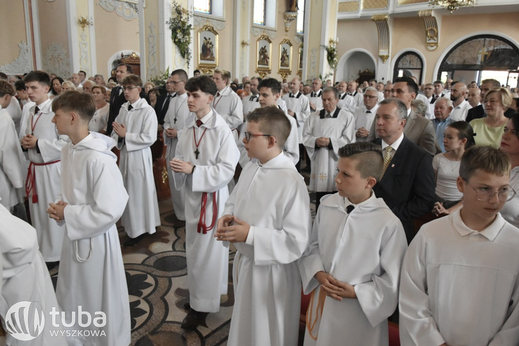 Konsekracja kościoła w parafii Świętej Rodziny