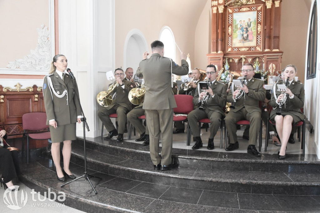 Konsekracja kościoła w parafii Świętej Rodziny