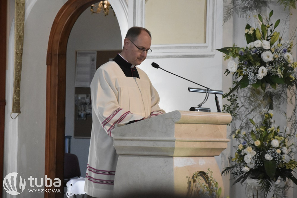 Konsekracja kościoła w parafii Świętej Rodziny