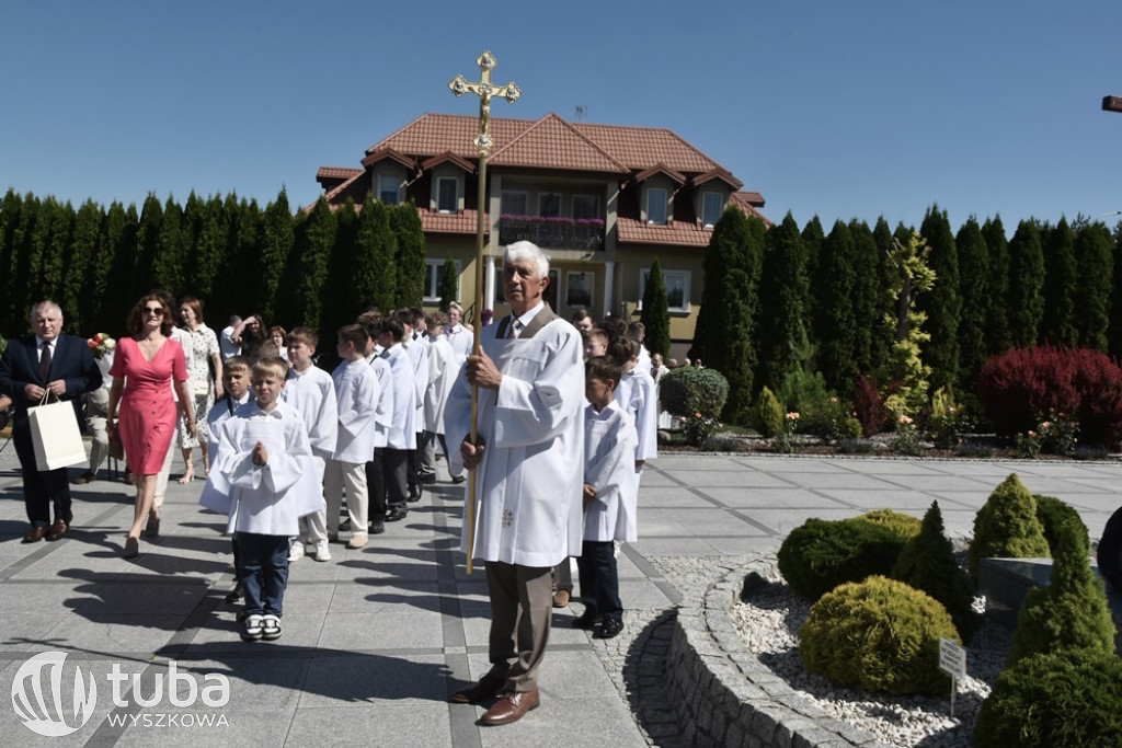 Konsekracja kościoła w parafii Świętej Rodziny