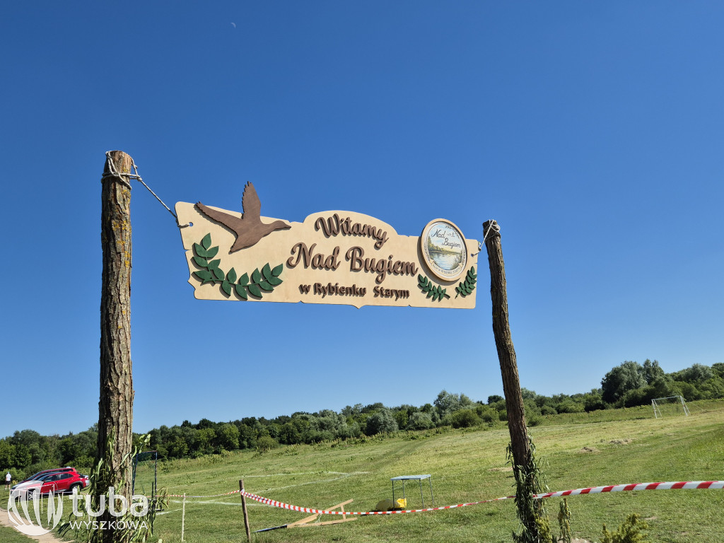 Piknik i wianki nad Bugiem w Rybienku Starym