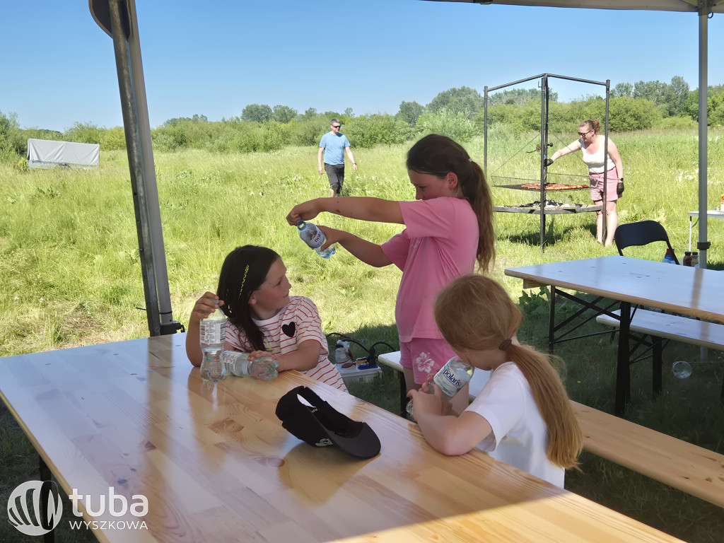 Piknik i wianki nad Bugiem w Rybienku Starym
