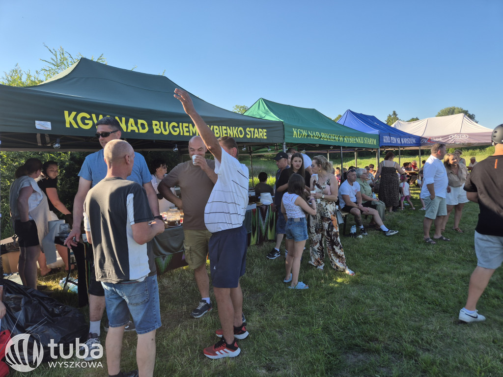Piknik i wianki nad Bugiem w Rybienku Starym