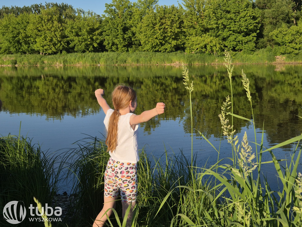 Piknik i wianki nad Bugiem w Rybienku Starym