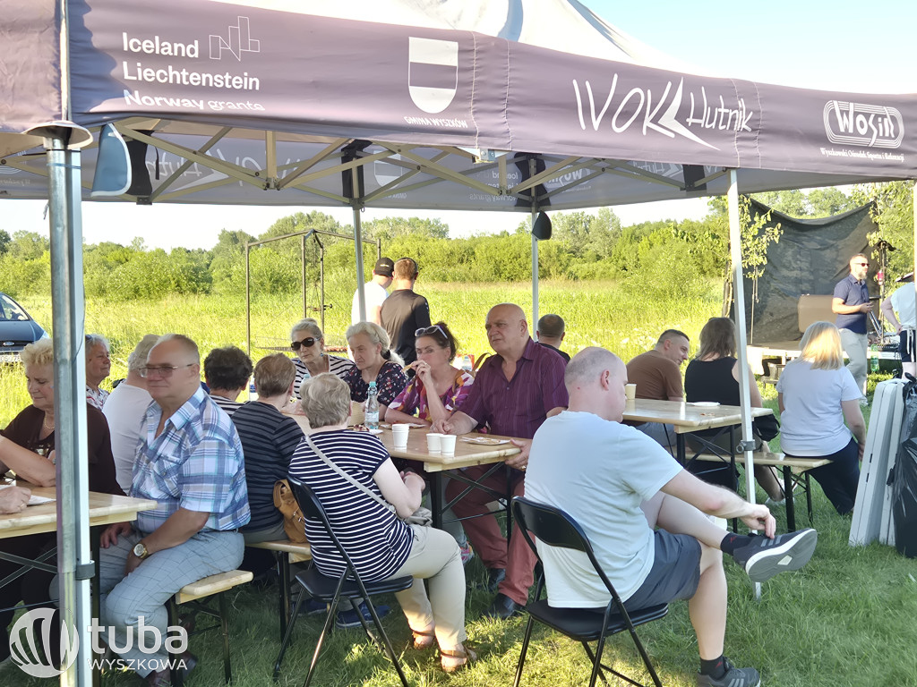 Piknik i wianki nad Bugiem w Rybienku Starym