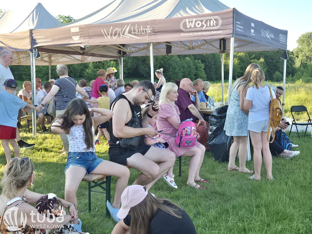 Piknik i wianki nad Bugiem w Rybienku Starym