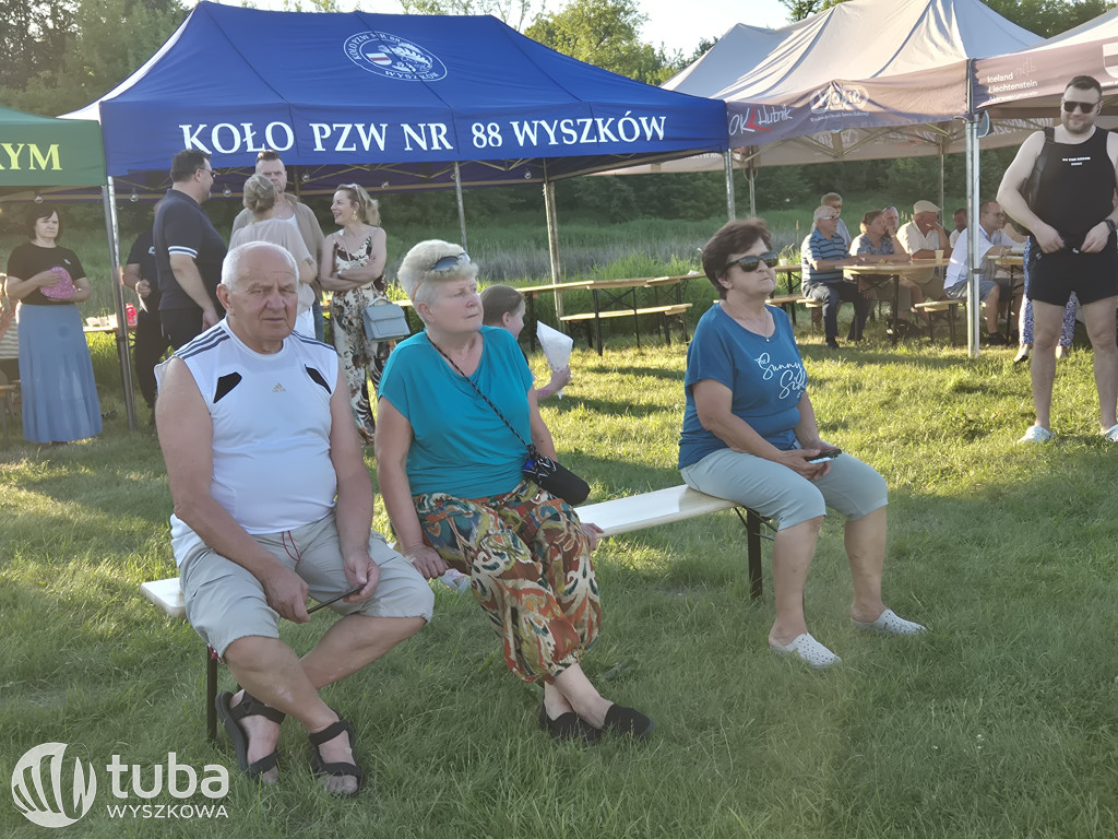 Piknik i wianki nad Bugiem w Rybienku Starym