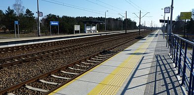Wracają pociągi między Tłuszczem a Mostówką. Uwaga na przejazdach!