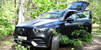 Ukradł Mercedesa na oczach właścicielki. Policja odzyskała luksusowe auto