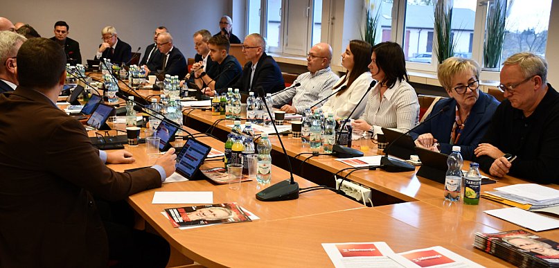 Trochę burmistrza, trochę radnych. Budżet gminy Wyszków 2026
