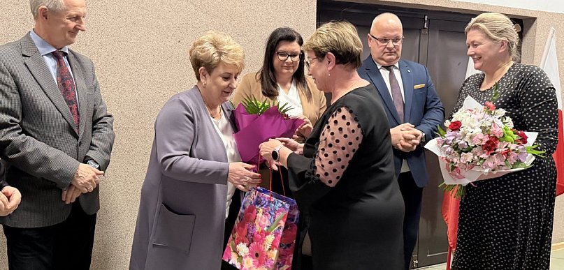 Uroczyste pożegnanie po 45 latach pracy