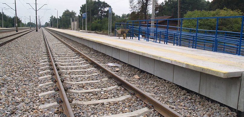 Rewolucja na torach, ale najpierw osiem miesięcy bez pociągów