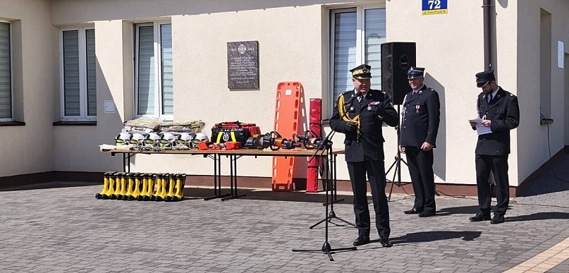 Nowy sprzęt i uroczysty apel - Dzień Strażaka w Somiance