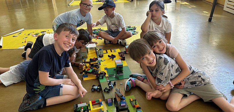 „Lato w mieście” - tydzień z klockami Lego i zabawami na świeżym powietrzu