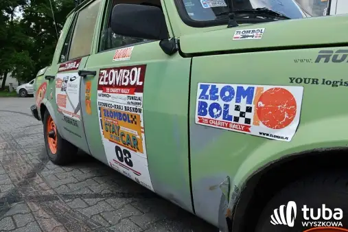 „STAY IN the CAR”. Wyszkowskie (i nie tylko) Złombole wyruszyły w trasę
