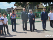 Dumni ze swego patrona. Szkoła Podstawowa w Leszczydole-Nowinach od 20 lat z Janem Pawłem II
