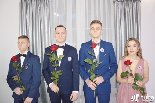 „Bal na sto par”. Studniówka Zespołu Szkół nr 1 w Wyszkowie (VIDEO)