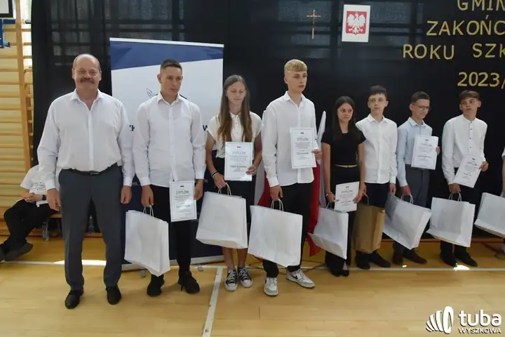 "Na skrzydłach świadectw". Gmina Wyszków oficjalnie zakończyła rok szkolny 2023/ 2024