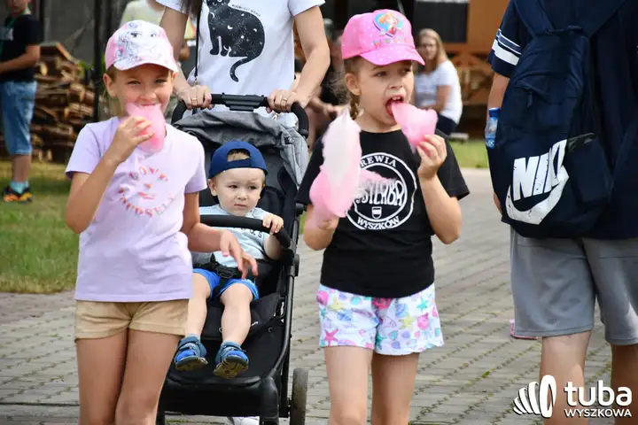 Po sąsiedzku i rodzinnie bawili się w Leszczydole-Nowinach (VIDEO)