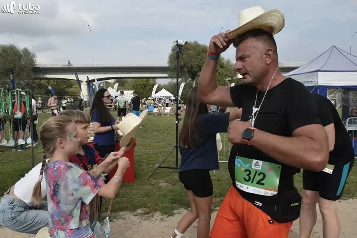 "30 kilometrów w nogach, ramionach i sercach"