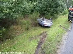 Lucynów. Dachowanie osobówki