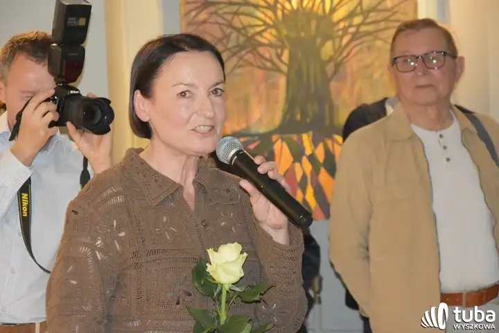 "Patrzycie przez świat obrazem"