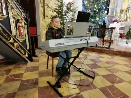 Parafialne kolędowanie w Porębie