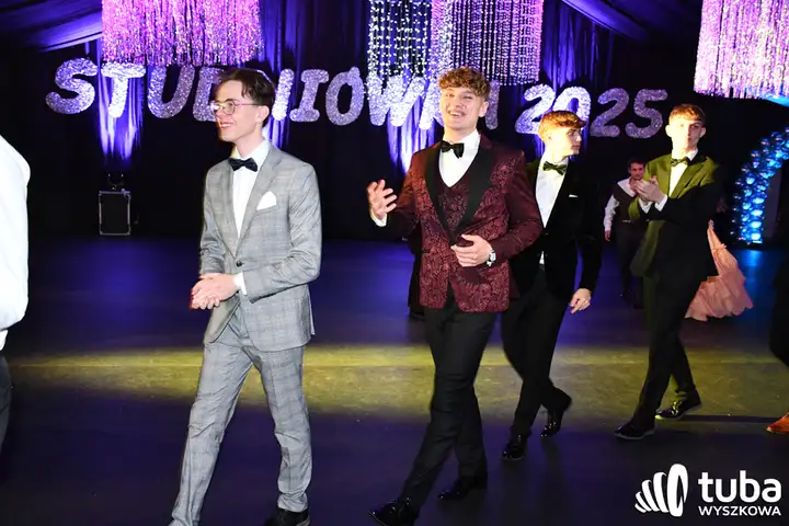 "Ten wieczór jest dla was". Studniówka 2025 I LO w Wyszkowie (VIDEO)