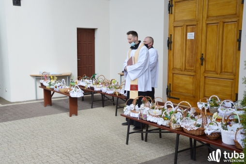 Wielka Sobota. Święciliśmy pokarmy na wielkanocny stół