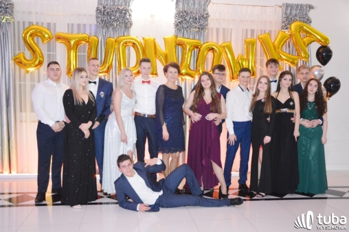„Bal na sto par”. Studniówka Zespołu Szkół nr 1 w Wyszkowie (VIDEO)