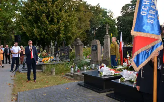 „Obrońcom Ojczyzny"