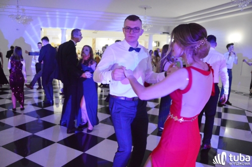 „Bal na sto par”. Studniówka Zespołu Szkół nr 1 w Wyszkowie (VIDEO)