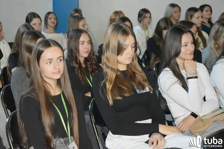 "Ta szkoła jest pięknym składnikiem naszego miasta". 20 lat Zespołu Szkół nr 3  