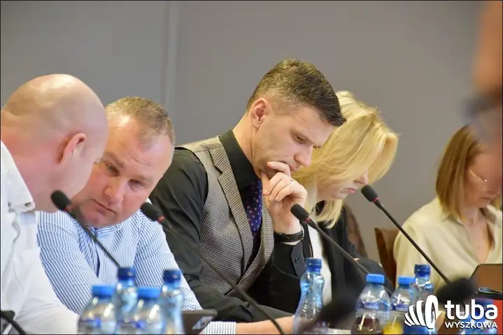 Dodatki dla wychowawców i dyrektorów w górę