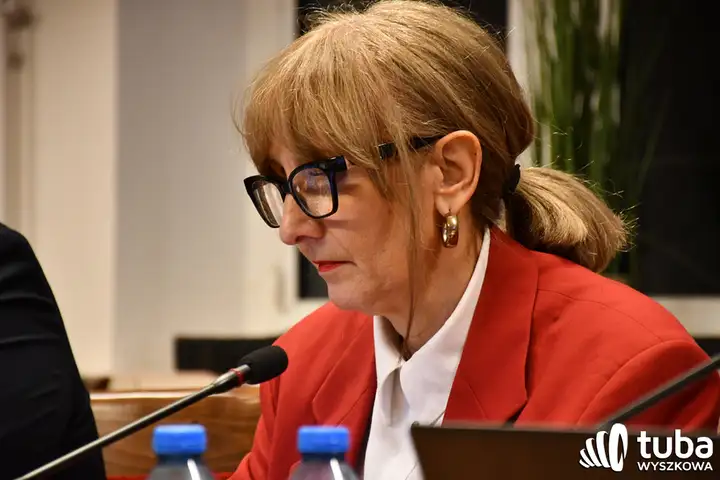 Dodatki kwotowo czy procentowo? Radni podzieleni