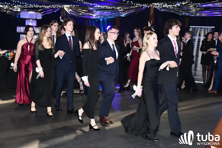 "Ten wieczór jest dla was". Studniówka 2025 I LO w Wyszkowie (VIDEO)