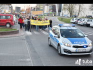 "Bądźcie z nami, z nauczycielami!". Marsz poparcia nauczycieli w Wyszkowie (video)