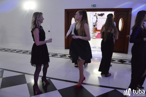 „Bal na sto par”. Studniówka Zespołu Szkół nr 1 w Wyszkowie (VIDEO)