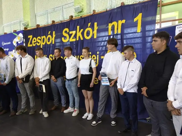 Szkoły powiatowe uroczyście zakończyły rok szkolny