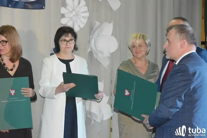 "Ta szkoła jest pięknym składnikiem naszego miasta". 20 lat Zespołu Szkół nr 3  