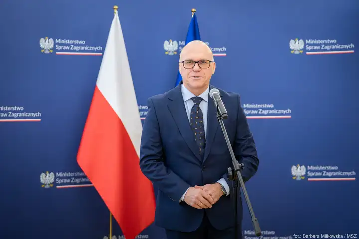Jego praca magisterska wyróżniona przez MSZ