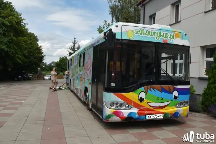 Beztroska zabawa, śmiech i radość w SP w Rybnie