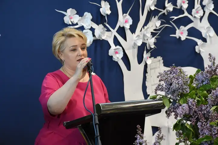 Są już absolwentami