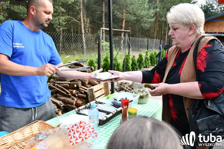 Po sąsiedzku i rodzinnie bawili się w Leszczydole-Nowinach (VIDEO)